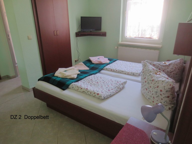DZ 2 Doppelbett