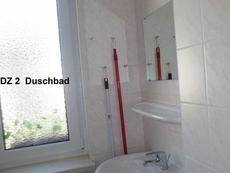 DZ 2 Duschbad