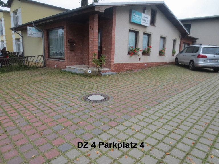 Parkplatz Kirchstraße 3b