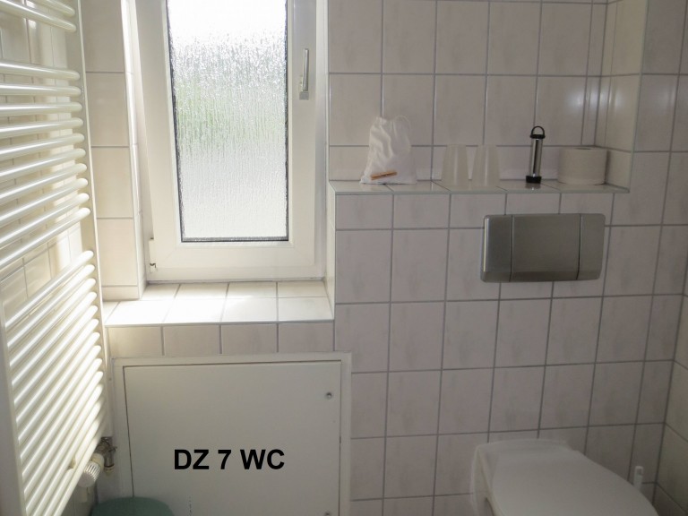 DZ 7 Duschbad