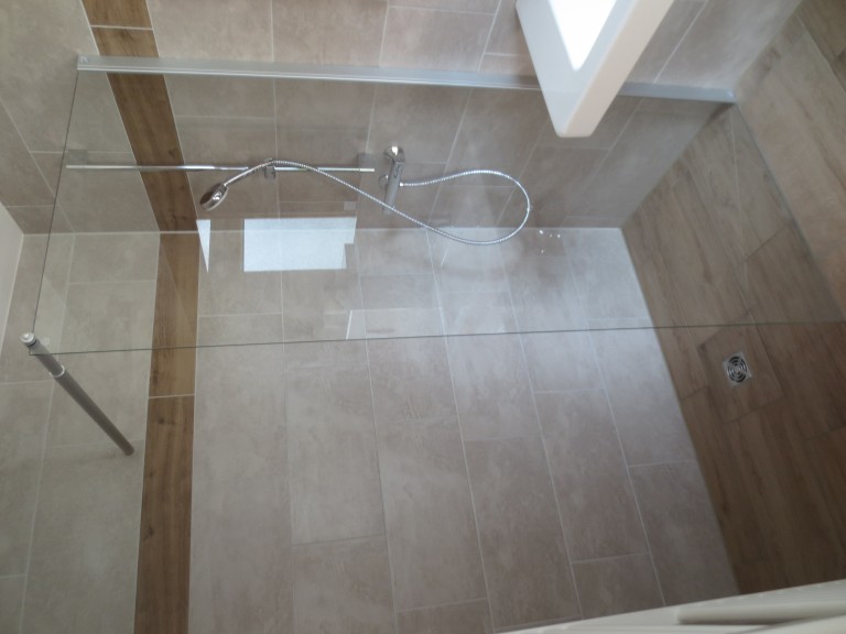 Apartment 13 Duschbad