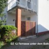 DZ 12 Eingang mit Terrasse